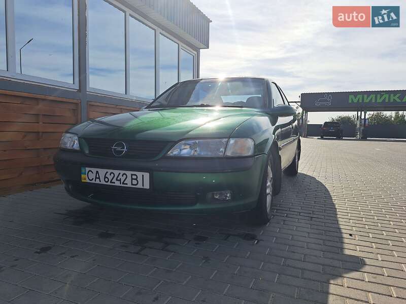 Седан Opel Vectra 1997 в Черкассах