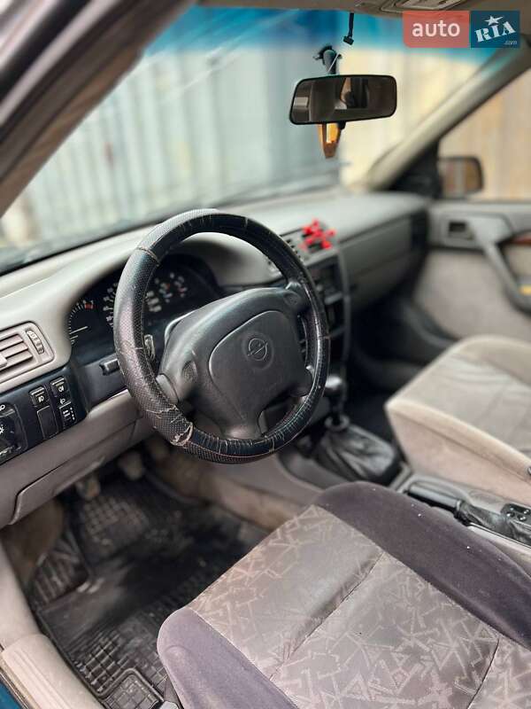 Седан Opel Vectra 1995 в Луцке фото 6 Седан Opel Vectra 1995 в Луцке