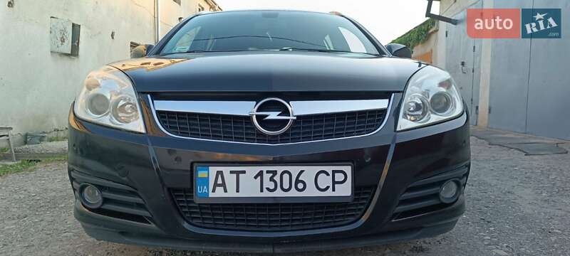 Універсал Opel Vectra 2008 в Івано-Франківську