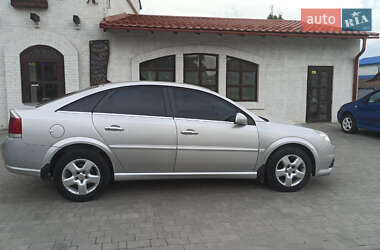 Лифтбек Opel Vectra 2006 в Красилове