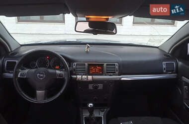 Лифтбек Opel Vectra 2006 в Красилове