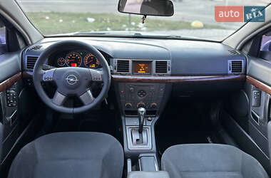 Седан Opel Vectra 2004 в Белой Церкви