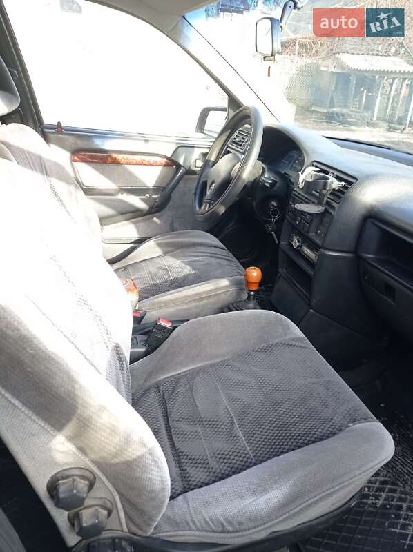 Седан Opel Vectra 1992 в Кременце