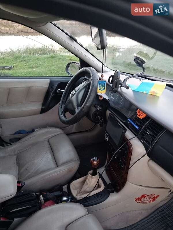 Седан Opel Vectra 1998 в Ровно