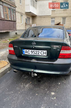 Седан Opel Vectra 1998 в 