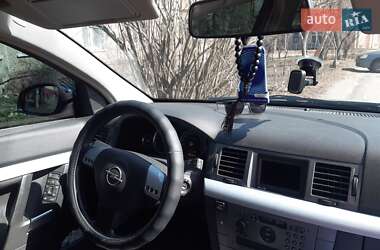 Универсал Opel Vectra 2004 в 