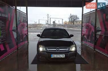 Седан Opel Vectra 2004 в Мостиске