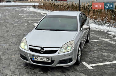 Ліфтбек Opel Vectra 2005 в Миколаєві