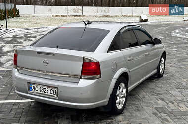 Ліфтбек Opel Vectra 2005 в Миколаєві