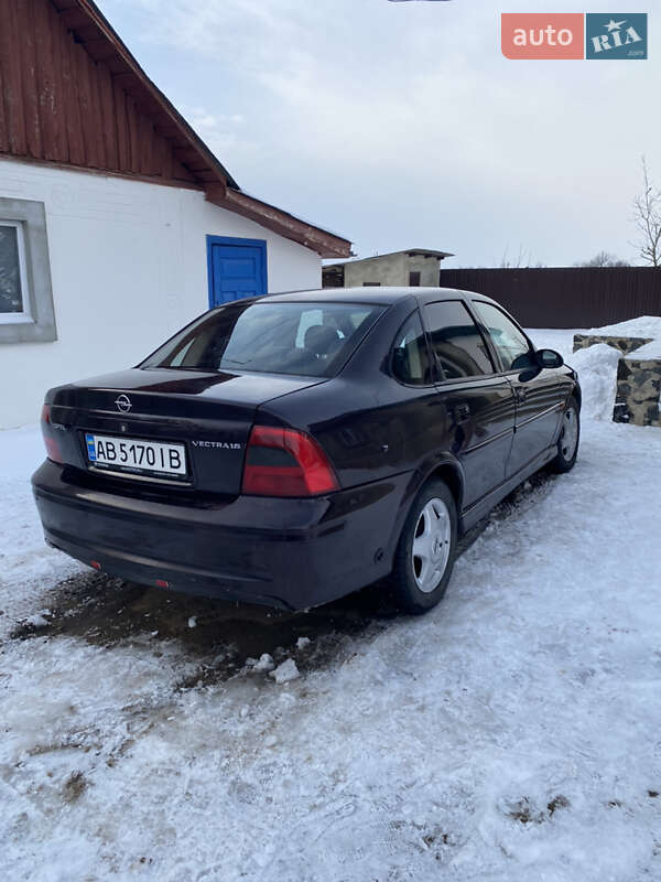 Седан Opel Vectra 1999 в Гайвороні