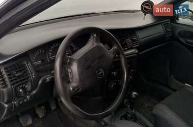 Седан Opel Vectra 1997 в Гнивани