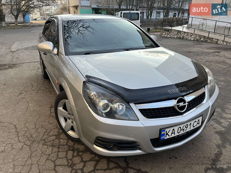 Седан Opel Vectra 2006 в Первомайске