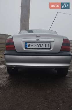 Седан Opel Vectra 1997 в Березнегуватому