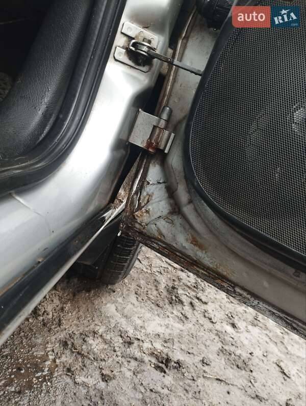 Седан Opel Vectra 1997 в Березнеговатом