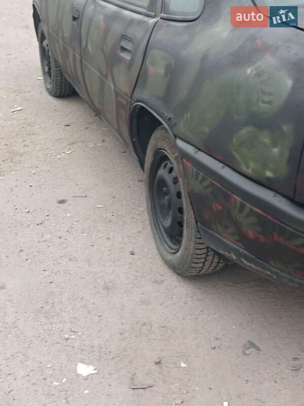 Седан Opel Vectra 1993 в Днепре