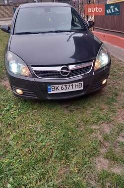 Ліфтбек Opel Vectra 2007 в Березному