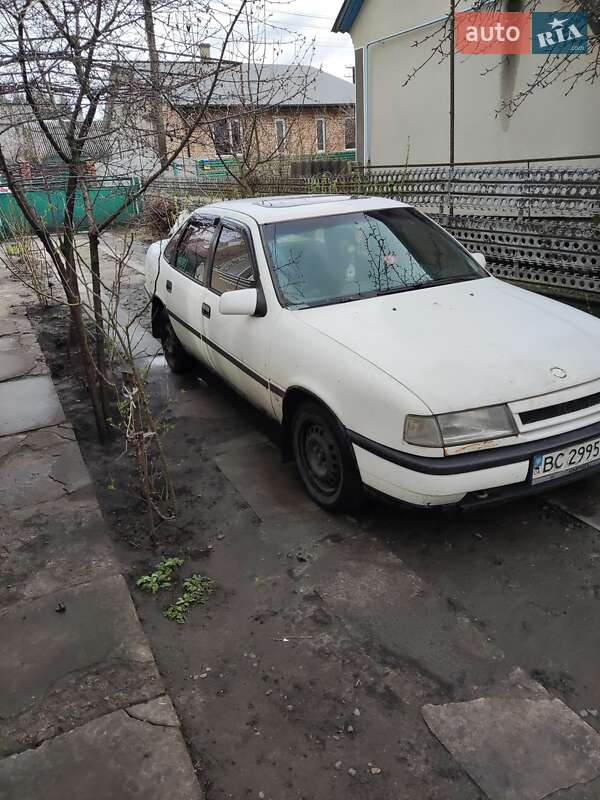 Седан Opel Vectra 1989 в Радивиліві