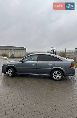 Ліфтбек Opel Vectra 2004 в Шумську