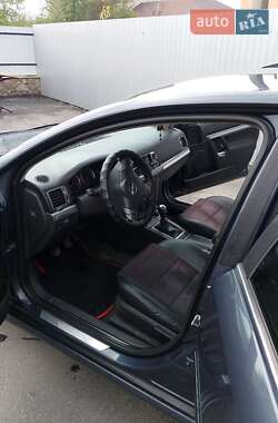Седан Opel Vectra 2006 в 
