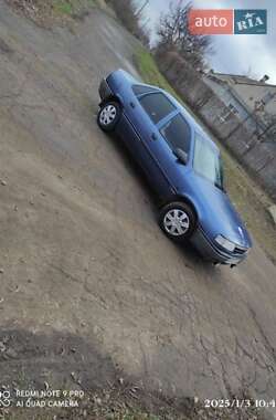 Седан Opel Vectra 1989 в Дніпрі