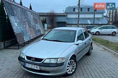 Седан Opel Vectra 1998 в Рівному