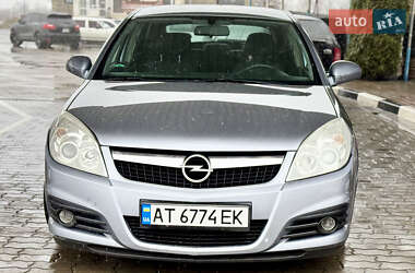 Лифтбек Opel Vectra 2006 в Надворной