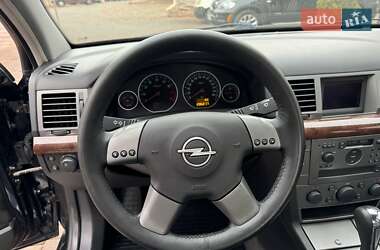 Седан Opel Vectra 2004 в Кривом Роге