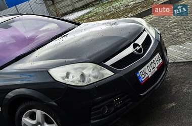 Універсал Opel Vectra 2007 в Рівному