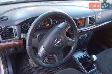 Седан Opel Vectra 2005 в 
