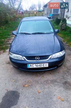 Седан Opel Vectra 2000 в Владимире