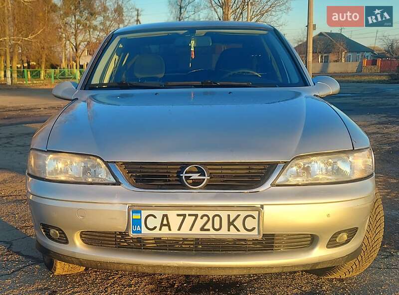 Седан Opel Vectra 2000 в Монастырище