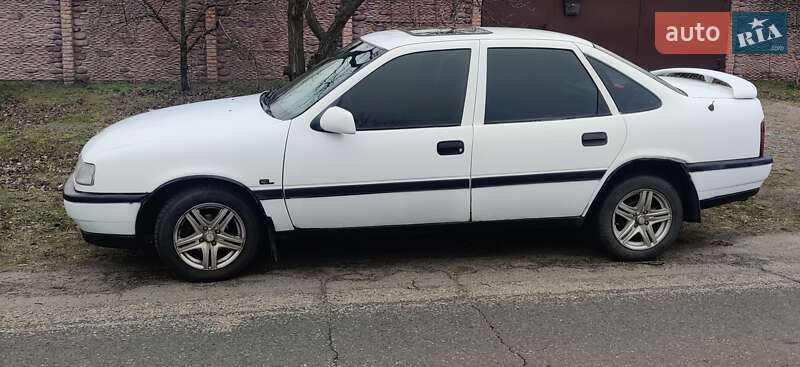 Седан Opel Vectra 1992 в Кременчуге