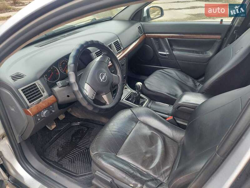 Універсал Opel Vectra 2004 в Миколаєві