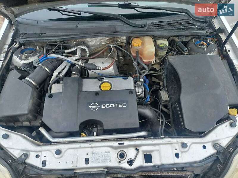 Універсал Opel Vectra 2004 в Миколаєві