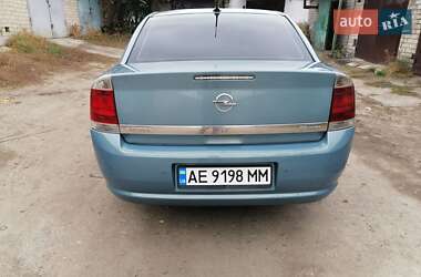 Седан Opel Vectra 2005 в Павлограде