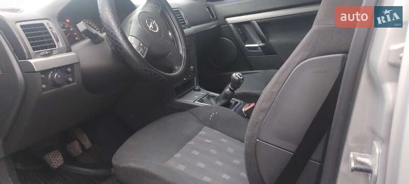 Седан Opel Vectra 2006 в На Новой Боровой