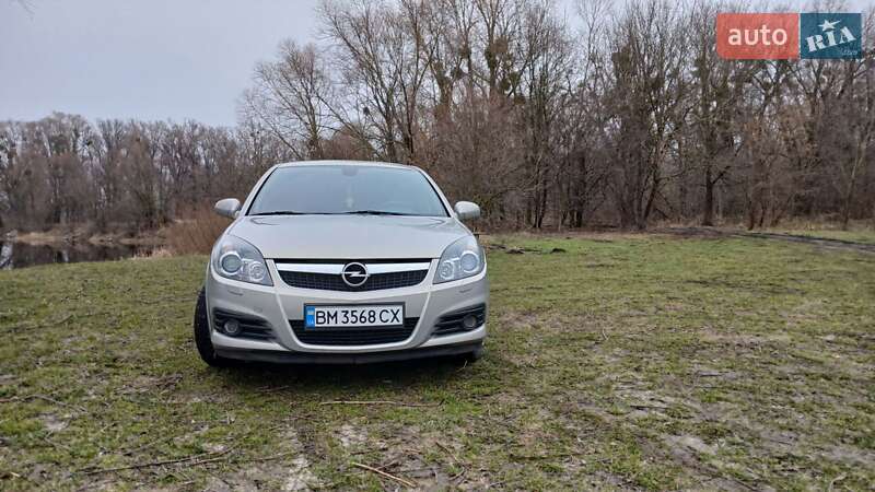 Седан Opel Vectra 2008 в Лохвице