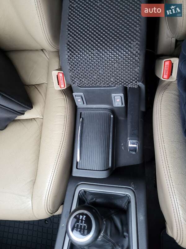 Седан Opel Vectra 2004 в Горишних Плавнях