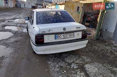 Седан Opel Vectra 1995 в Бориславі