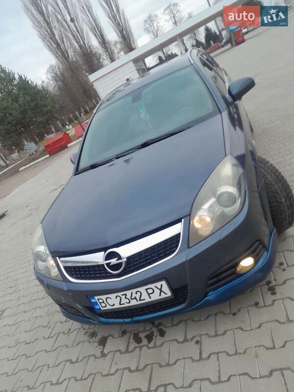 Универсал Opel Vectra 2008 в Мостиске