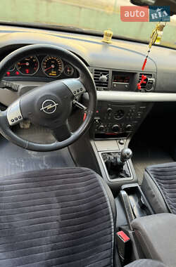 Лифтбек Opel Vectra 2003 в 