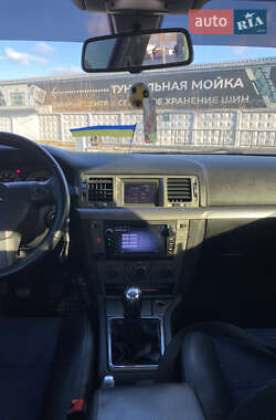 Седан Opel Vectra 2006 в 