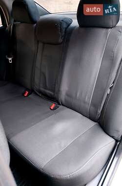Седан Opel Vectra 2003 в 