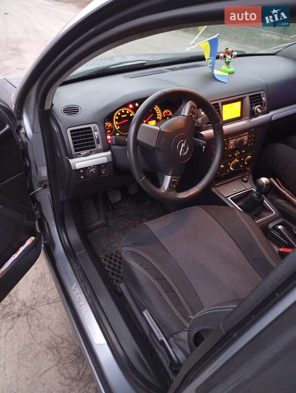 Седан Opel Vectra 2008 в Малине