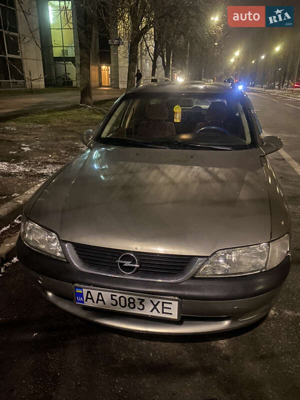 Универсал Opel Vectra 1997 в Киеве