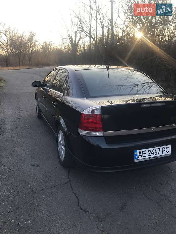 Седан Opel Vectra 2004 в Кривому Розі