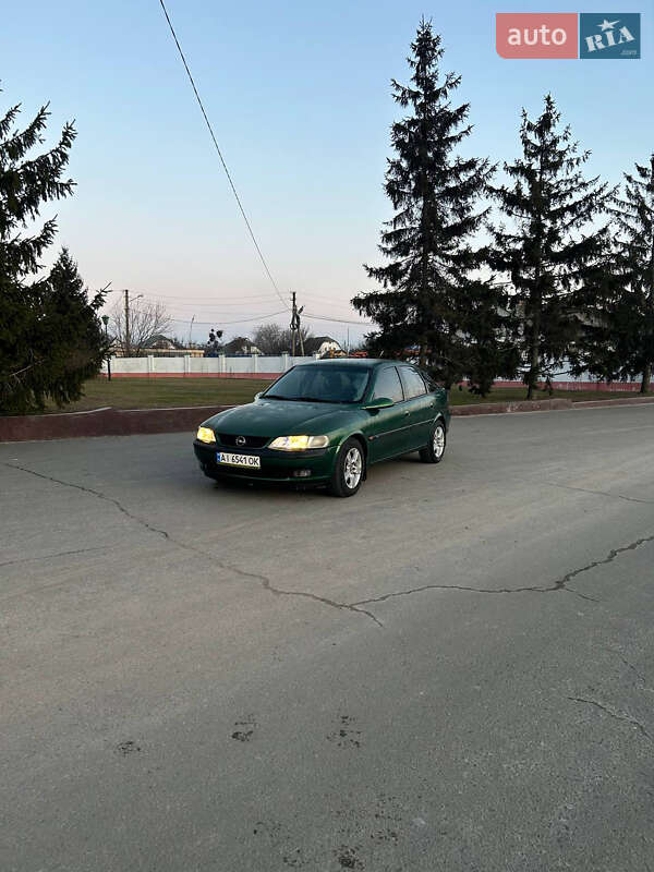 Лифтбек Opel Vectra 1997 в 