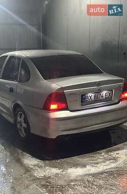 Седан Opel Vectra 2000 в Теофиполе