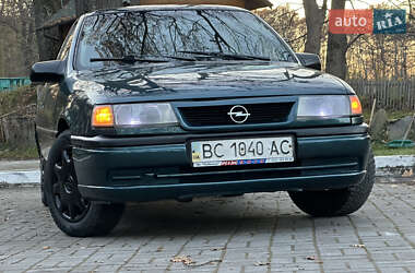 Лифтбек Opel Vectra 1994 в Дрогобыче