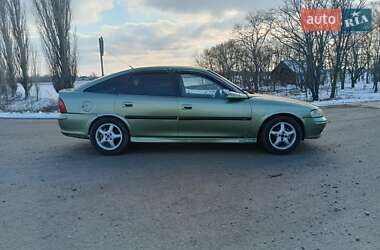 Лифтбек Opel Vectra 1996 в Новом Буге